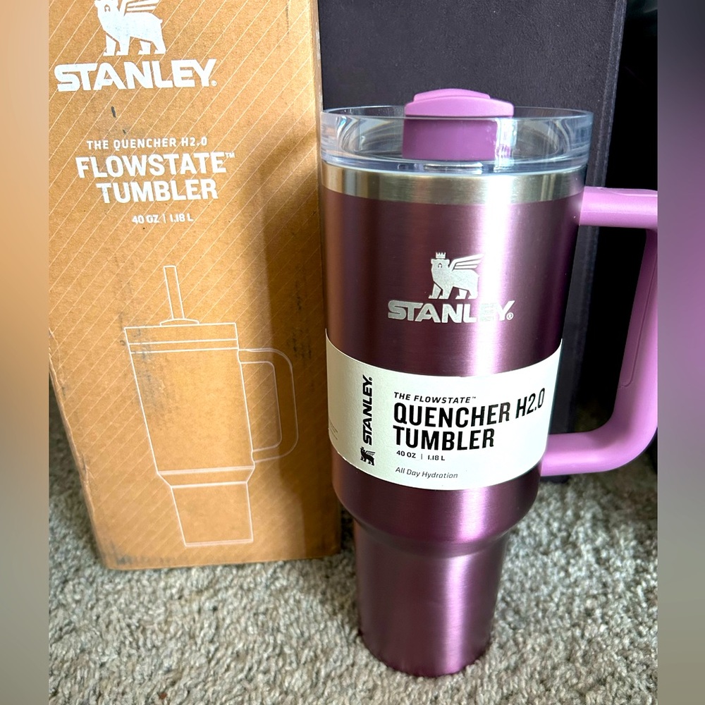 NIB Primrose Glow Stanley 40oz